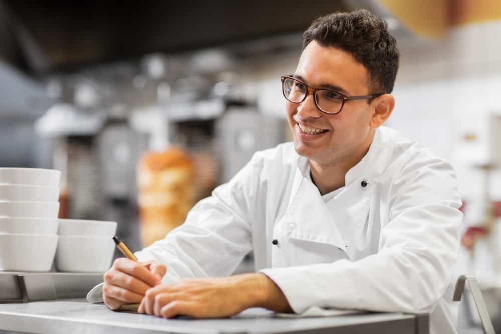 Film Lead Chef in his kitchen